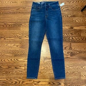NWT Gap Universal Jegging Jeans high rise
